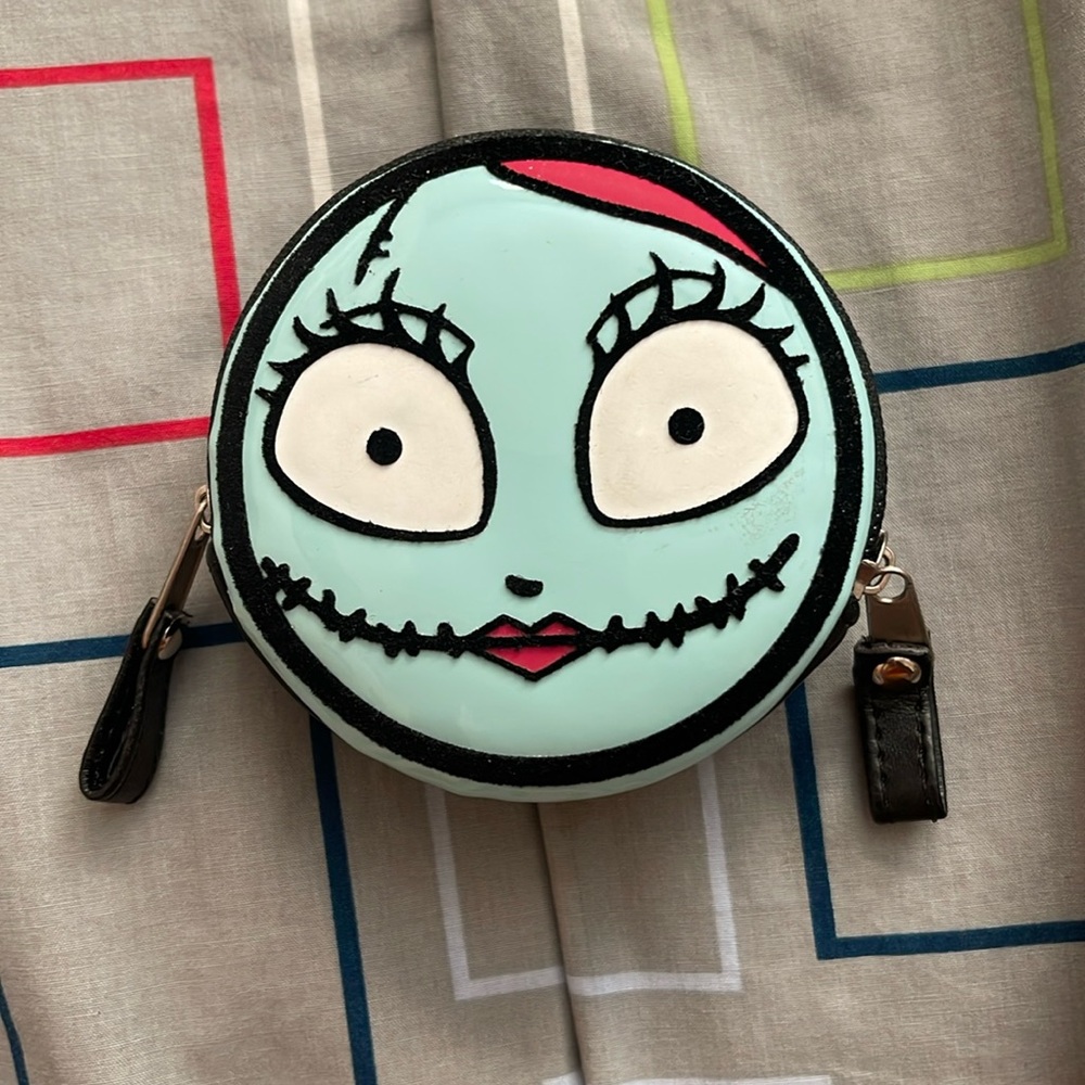 Nightmare Before Christmas coin holder. Used